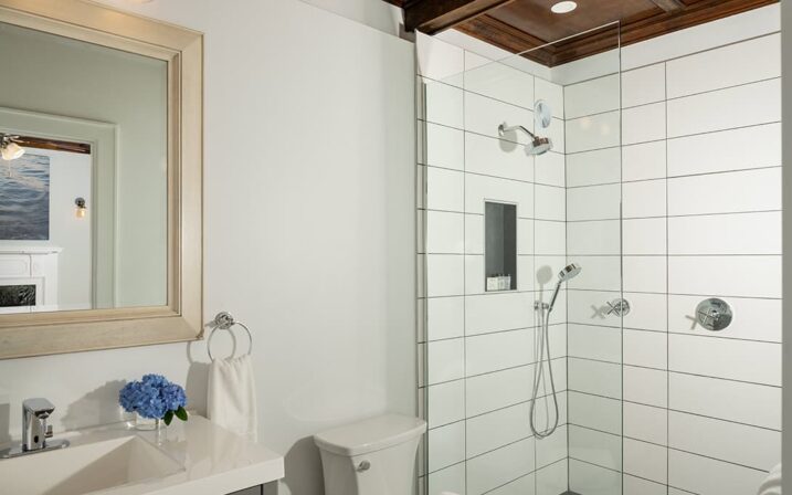menhaden-suite-bathroom